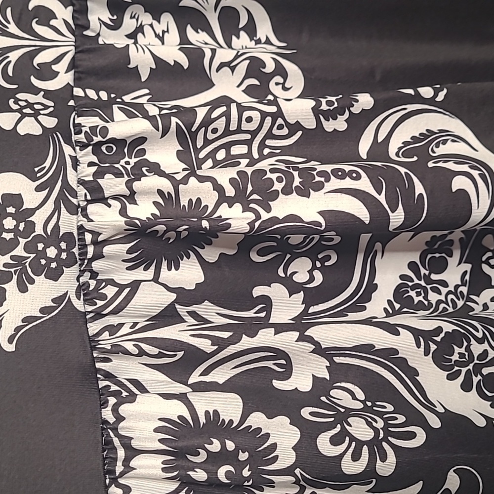 Womens Large black and white floral paisley dressy oversized blouse - Picture 6 of 6